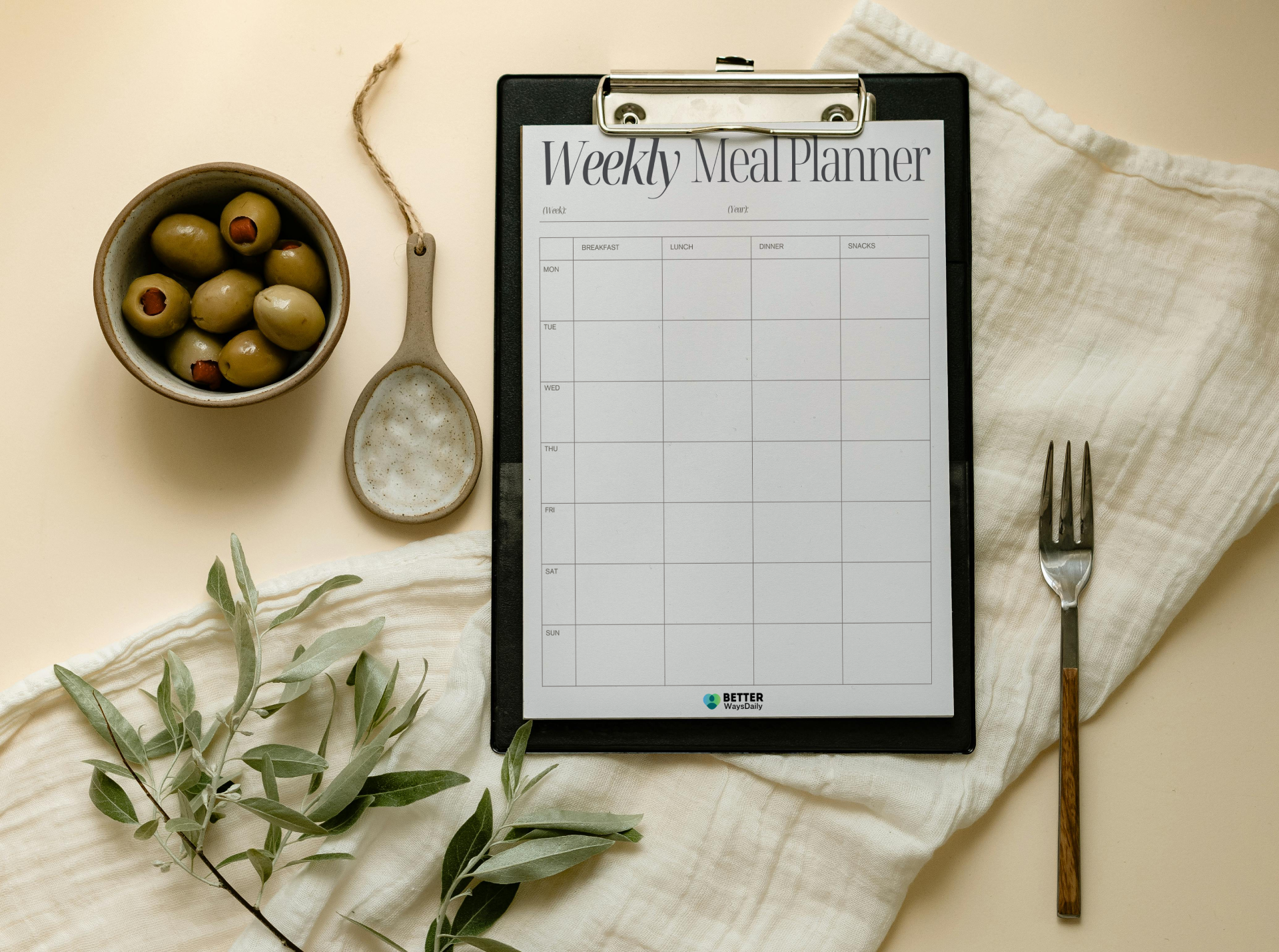 Cream Dark Gray Minimalist Weekly Meal Planner